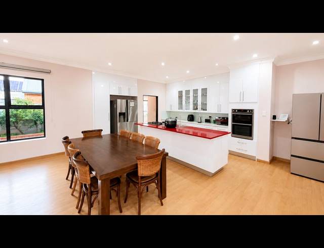 5 BEDROOM HOUSE FOR SALE IN MIDSTREAM RIDGE